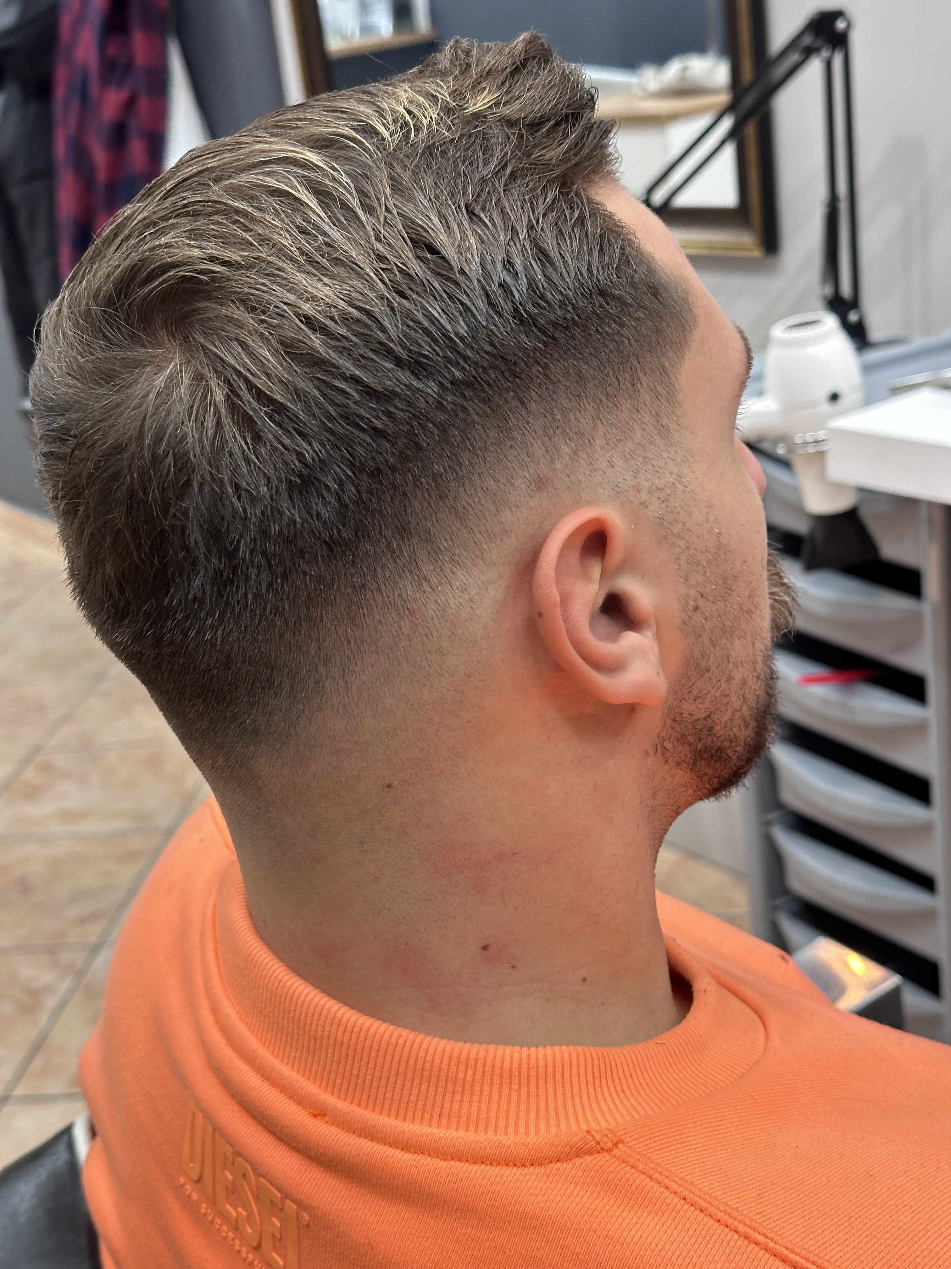 Skin fade κούρεμα στο The Barber's Cue